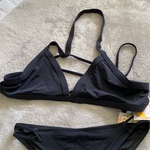 Fleo Bikini Top Black 🖤